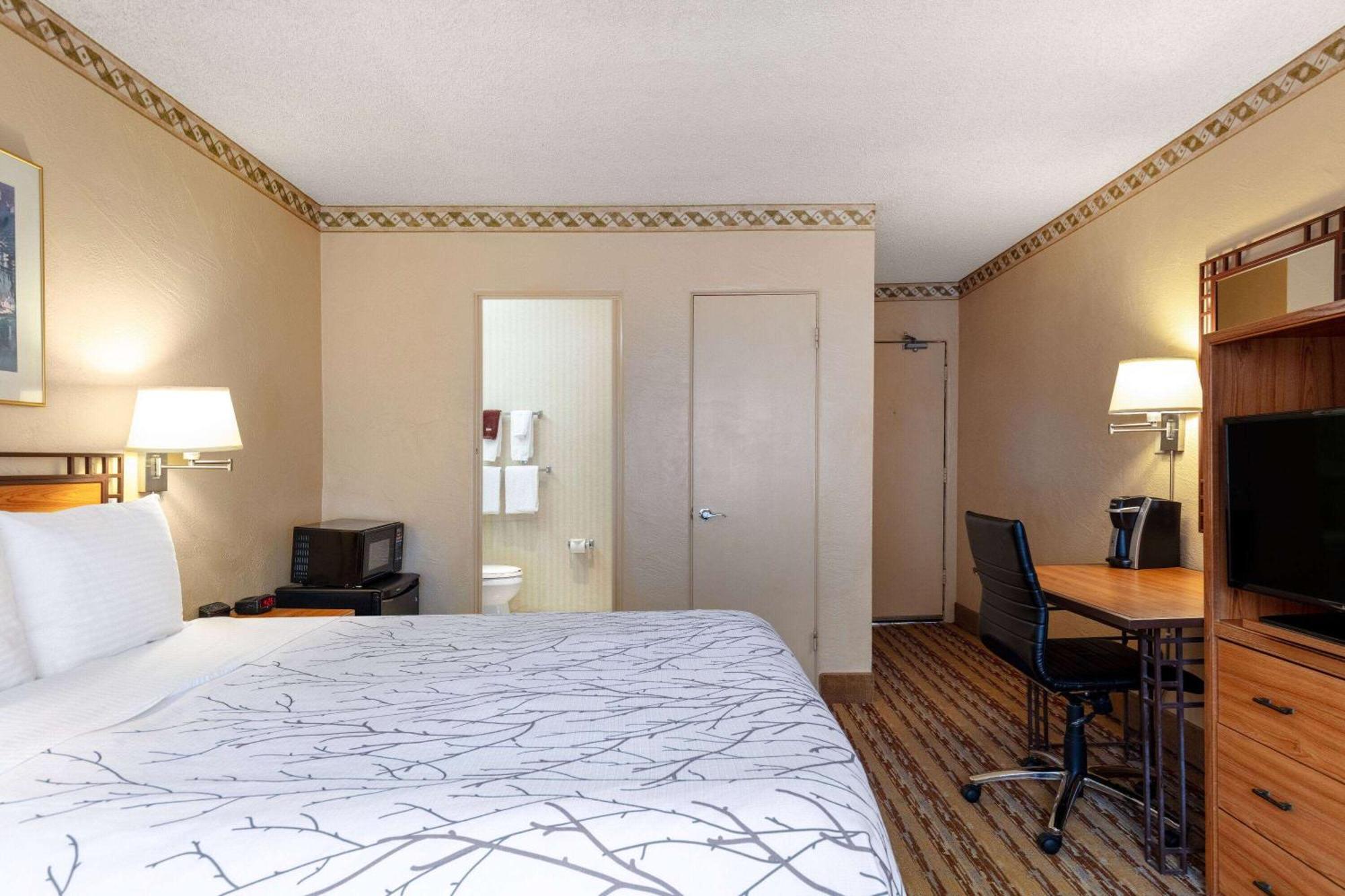 ทราเวลลอดจ์ ซีแอตเทิล บาย เดอะ สเปซ นีดเดิล Hotel ภายนอก รูปภาพ